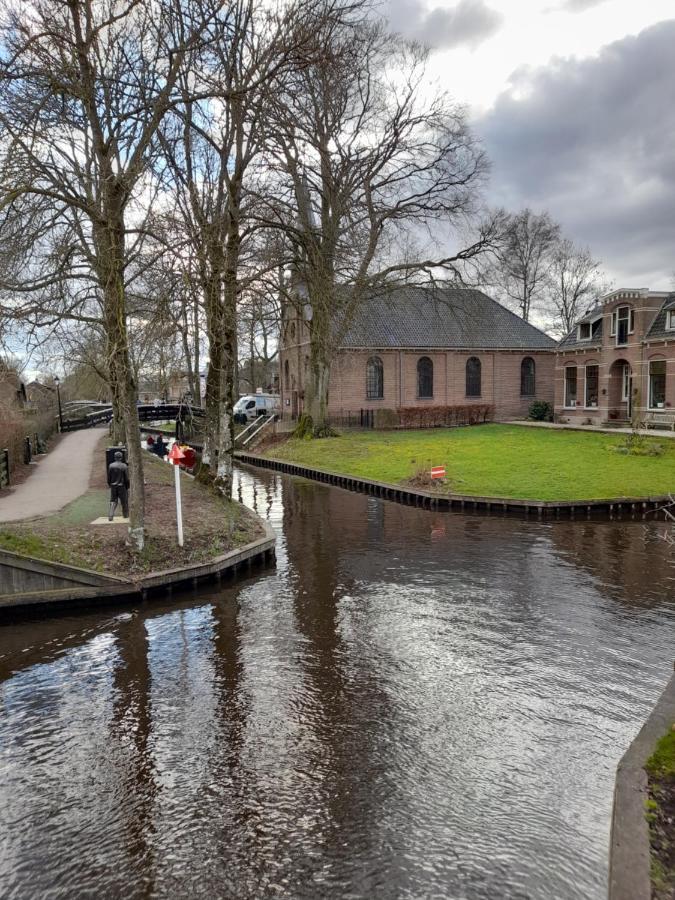 Wuivend Riet Gelegen Op Resort Venetie Giethoorn Eksteriør billede