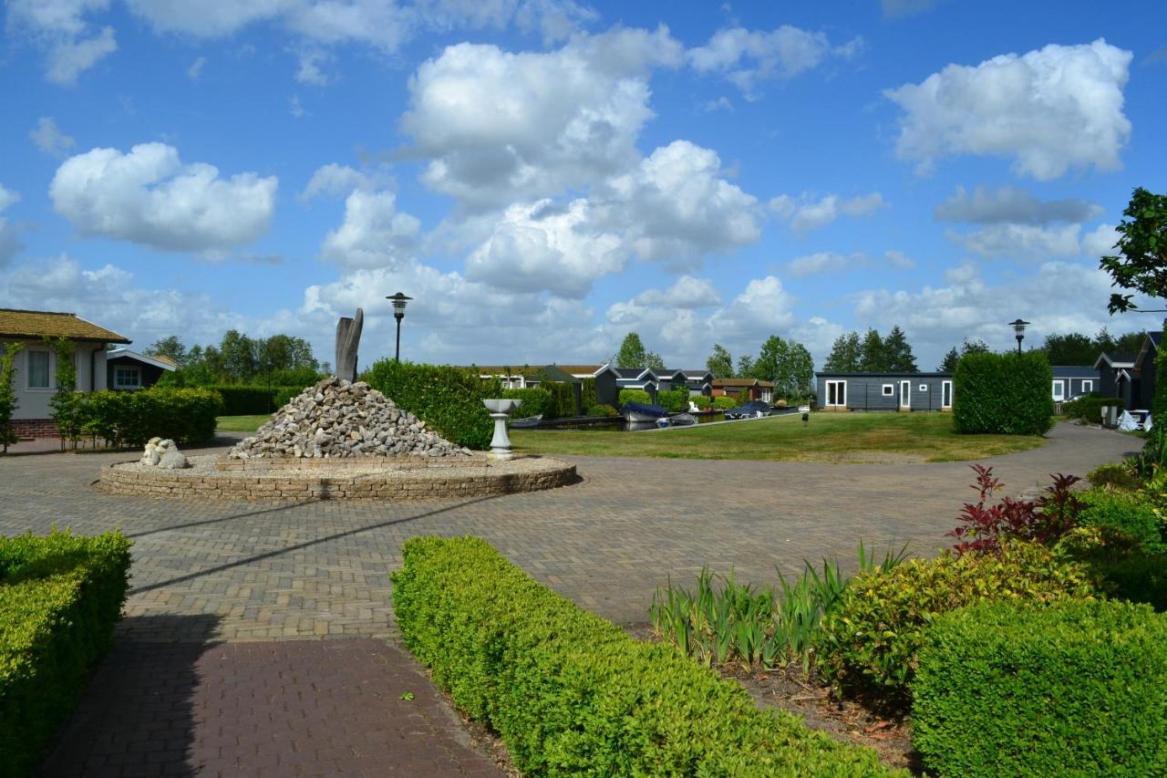 Wuivend Riet Gelegen Op Resort Venetie Giethoorn Eksteriør billede